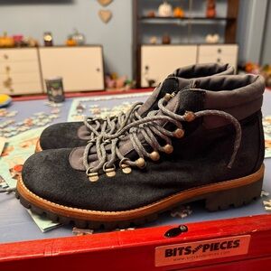 Gidigio Blue Suede Woman’s Hiking Boots